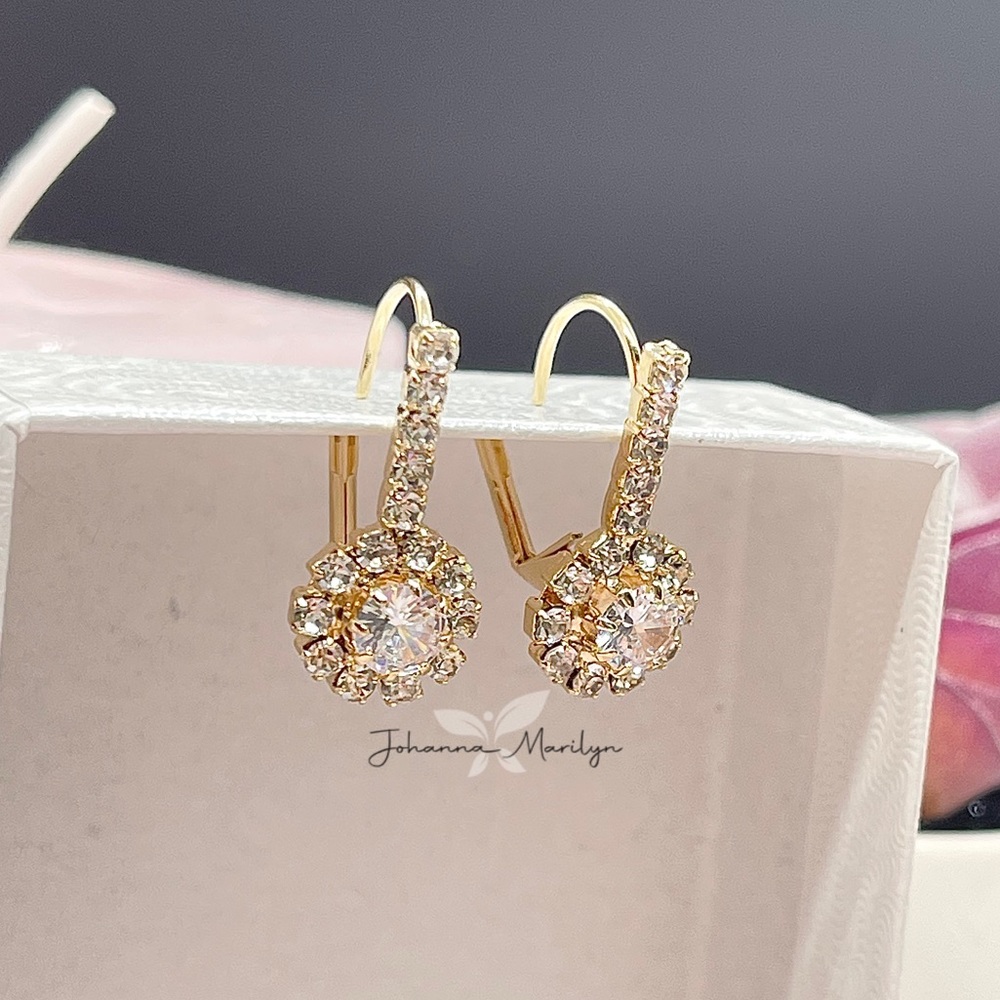 18k Gold Filled Cubic Zirconia French Lock Flower Earrings 🌸✨